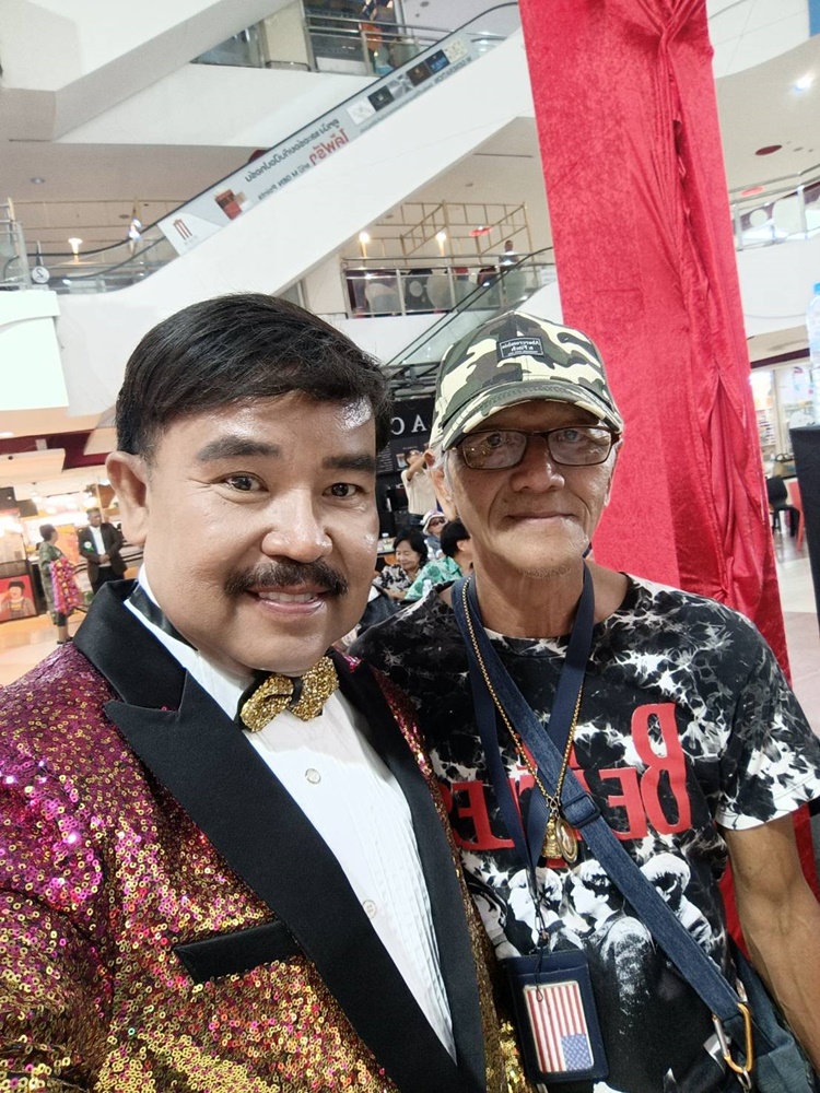 พร้อมเช่า เสื้อสูทชาย สูทแฟชั่น สูทกลิตเตอร์ ไล่สี สีชมพูทอง