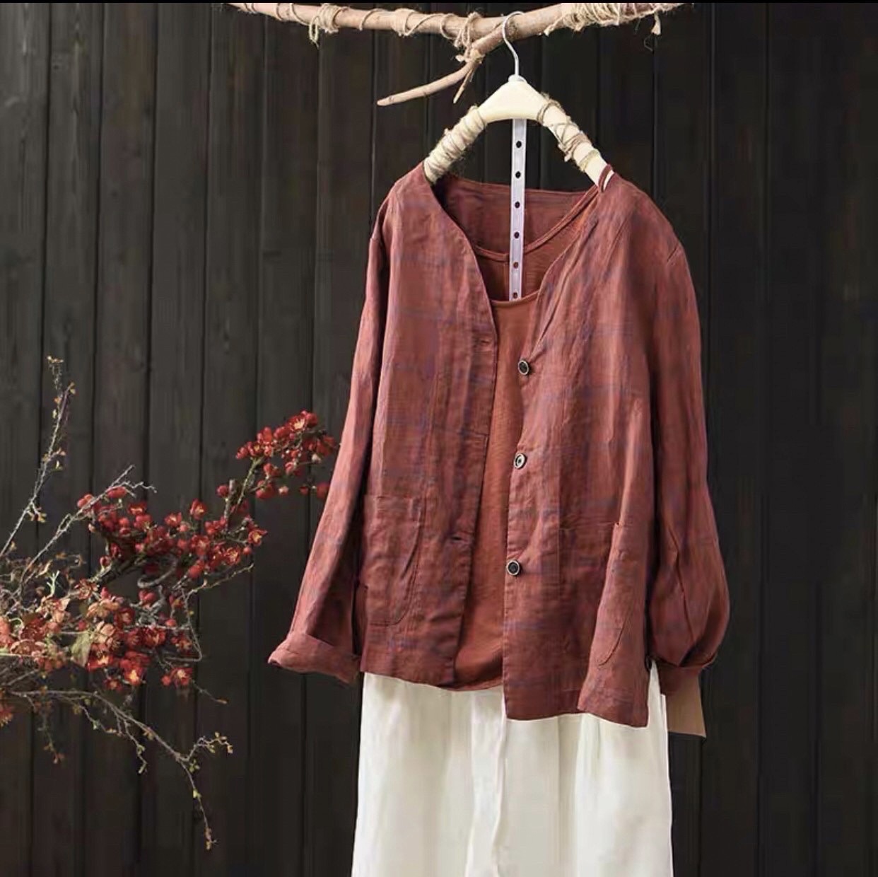 เสื้อผ้าลินินลายตารางแต่งกระเป๋า