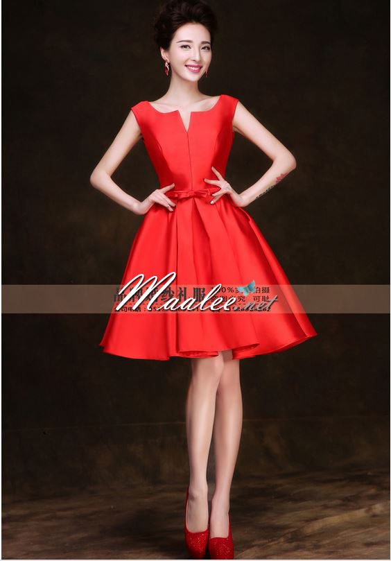 พร้อมเช่า ชุดราตรีสั้น แบบแขนกุด ผ้าซาตินเรียบหรู กระโปรงทรงA แต่งโบว์2ชั้น ช่วงเอว สีแดง (เชือกผูกหลัง)