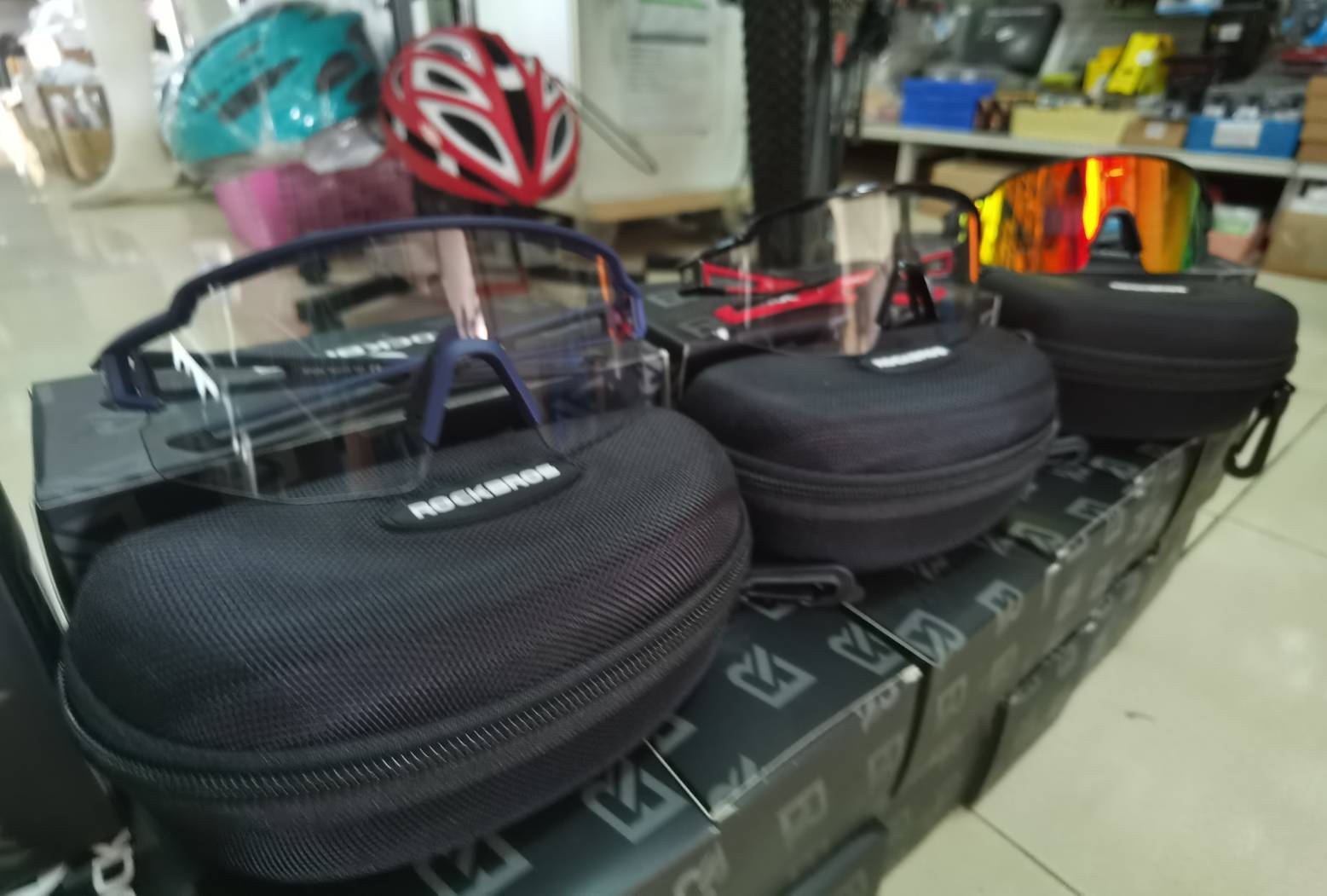 ROCKBROS Photochromic Cycling Eyewear | แว่นตาปรับแสงอัตโนมัติสำหรับปั่นจักรยาน