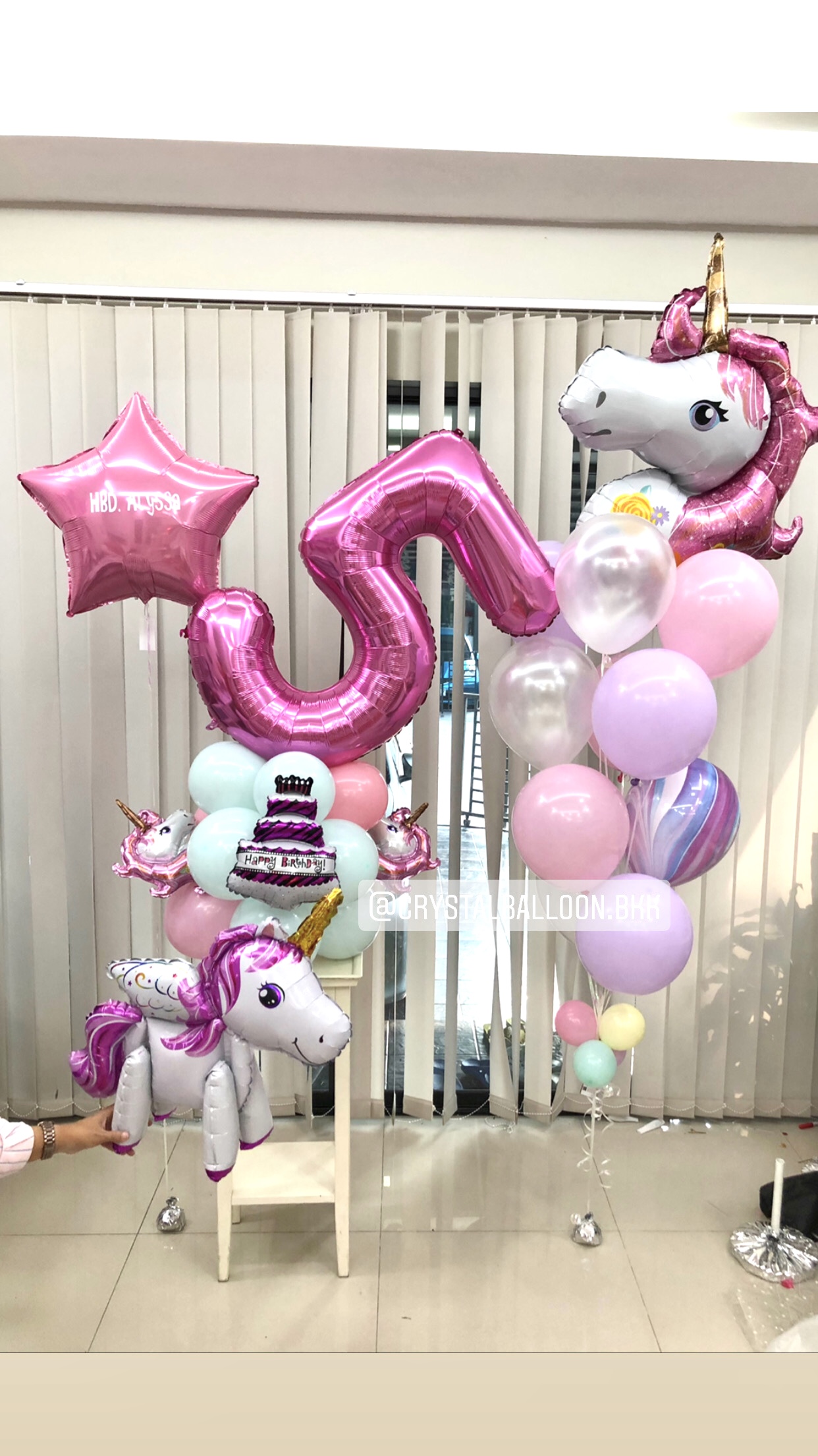 ลูกโป่ง วันเกิดเด็กหญิง Theme Unicorn ตัวเล็ก 1 ตัว สีขาว พร้อม ช่อลูกโป่ง 1 ช่อ,ฟอยล์ Unicorn 1 ชิ้น,ฟอยล์ดาว ขนาด 18" 1 ชิ้น,ฟอยล์ตัวเลขตั้งฐาน 1 ตัว พร้อมตกเเต่ง สามารถเปลี่ยนสีลูกโป่ง/เปลี่ยนสี-ฟอยล์ตัวเลข/เปลี่ยนฟอยล์การ์ตูน/เปลี่ยนข้อความได้