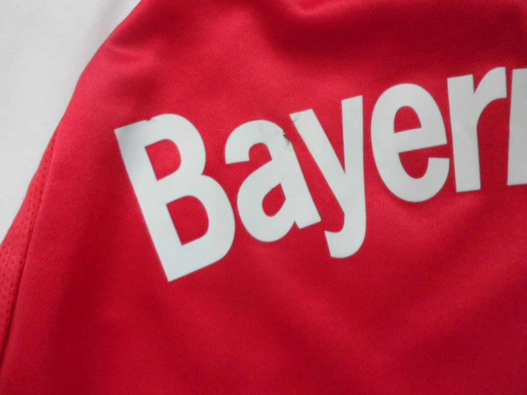 เสื้อฟุตบอล ทีมสโมสรบาเยิร์น มิวนิค ชุดเหย้า 2003/05 S-Size / BAYERN MUNICH Football Shirt Home Kit 2003/05 Jersey S-Size