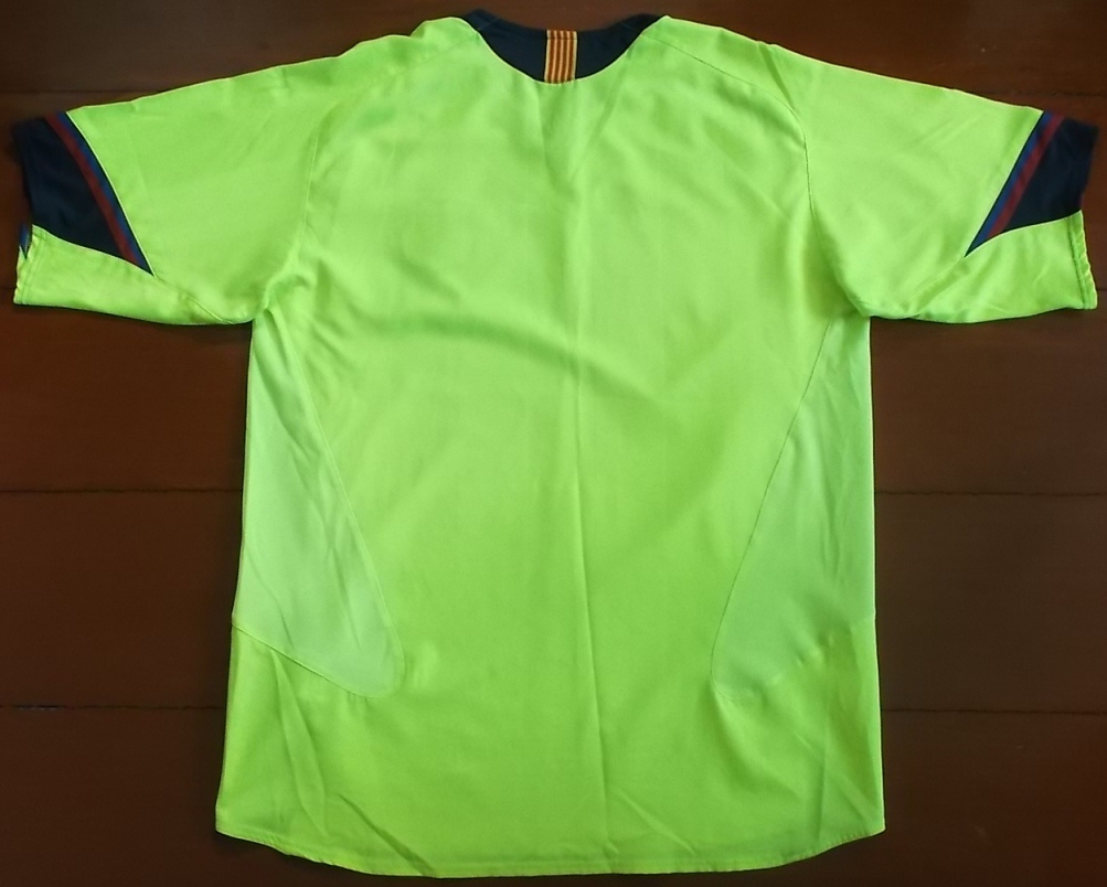 เสื้อฟุตบอล ทีมสโมสรบาร์เซโลน่า ชุดเยือน 2005/06 L-Size / BARCELONA Football Shirt Away Kit 2005/06 Jersey L-Size