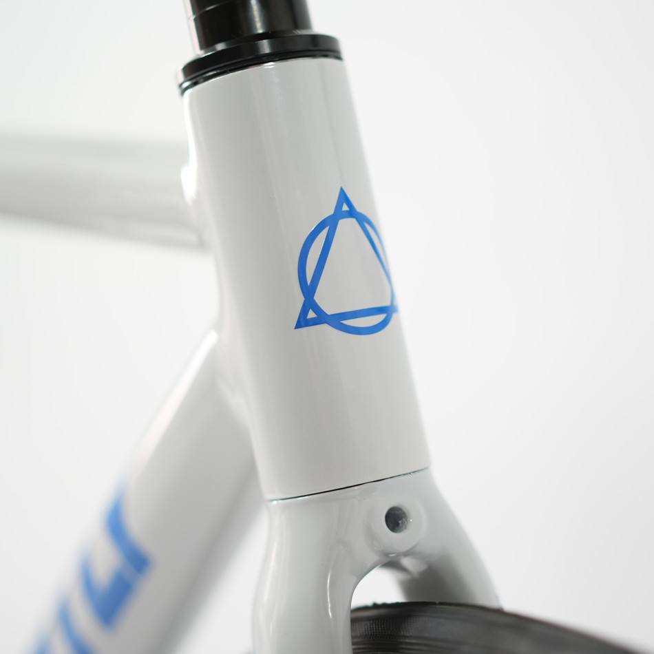 จักรยาน ARDENTLY ARENA LITE 6069 — Fixed Gear สนามแข่ง น้ำหนักเบา ปั่นแรง ดีไซน์สปอร์ตจัดเต็ม | โครงอลูมิเนียม 6069 | ล้อ 700C