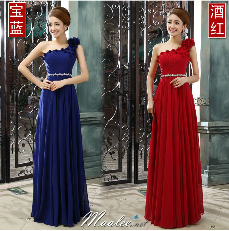 พร้อมเช่า ชุดราตรียาว ไหล่เดียว ผ้าชีฟองคาดเพชรที่เอว แต่งดอกสวย สีเหลือง