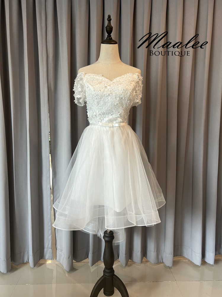 พร้อมเช่า เดรสขาว พรีเวดดิ้ง สวยหวาน กระโปรงตาข่าย ตัวชุดลูกไม้&แต่งโบว์ช่วงเอว (ซิปหลัง)