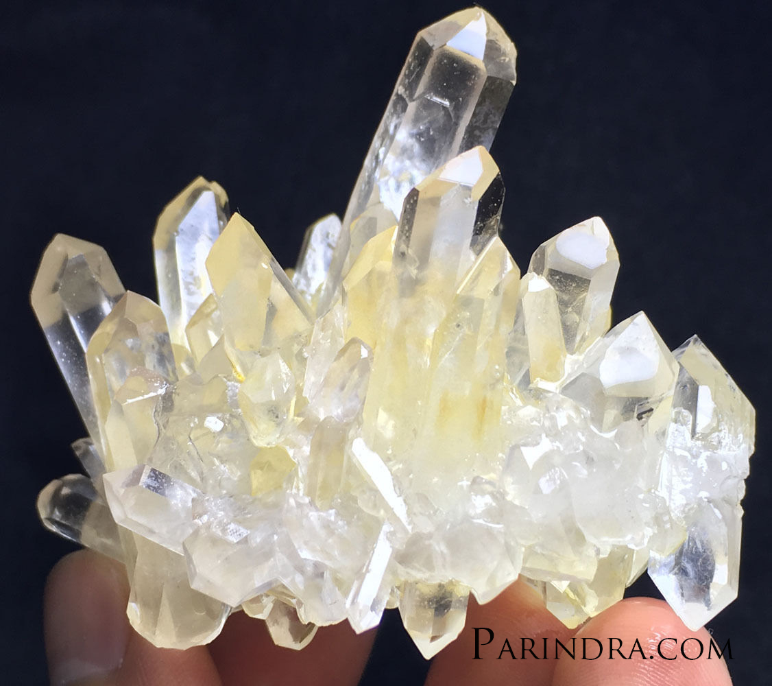 หินแร่ Quartz คริสตัลควอตซ์ แท้ สมบูรณ์มาก แบบกลุ่ม Cluster QRZT000