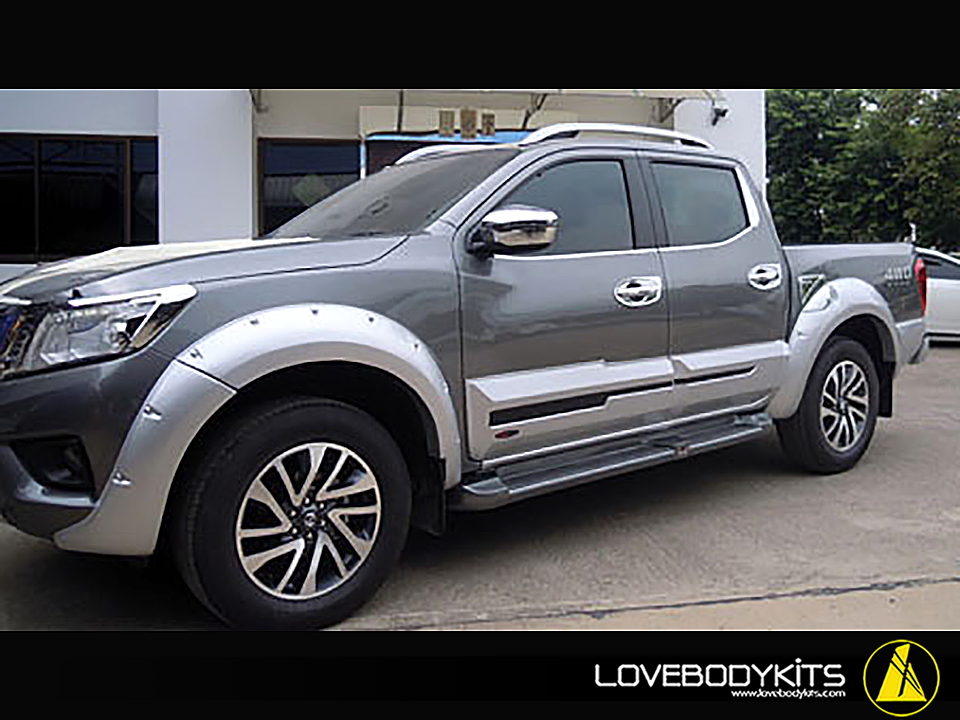 กาบข้าง (10 ชิ้น) ใส่กับคิ้วล้อ V.2 รุ่น 4 ประตู ยกสูง : NAVARA NP300