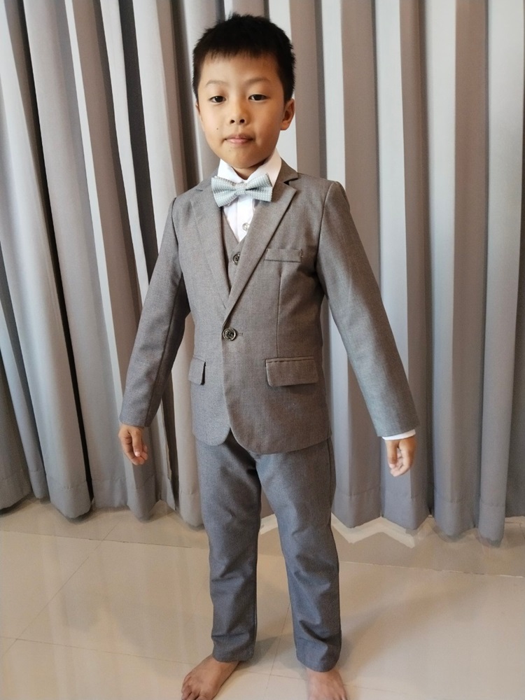 พร้อมเช่า ชุดสูทเด็กชาย สีเทา สากล ** พร้อมเช่าไซส์ 110,120,130, 140**