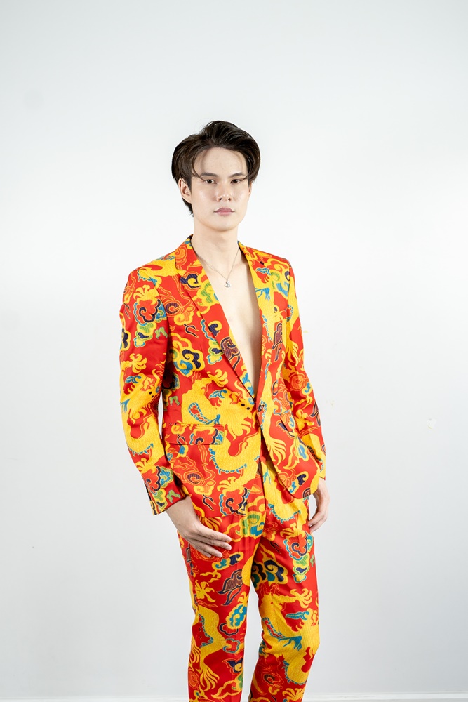พร้อมเช่า ชุดสูทจีนชาย โทนสีส้มแดง ทอลายในเนื้อผ้า แบบหรูหรา สไตล์จีน
