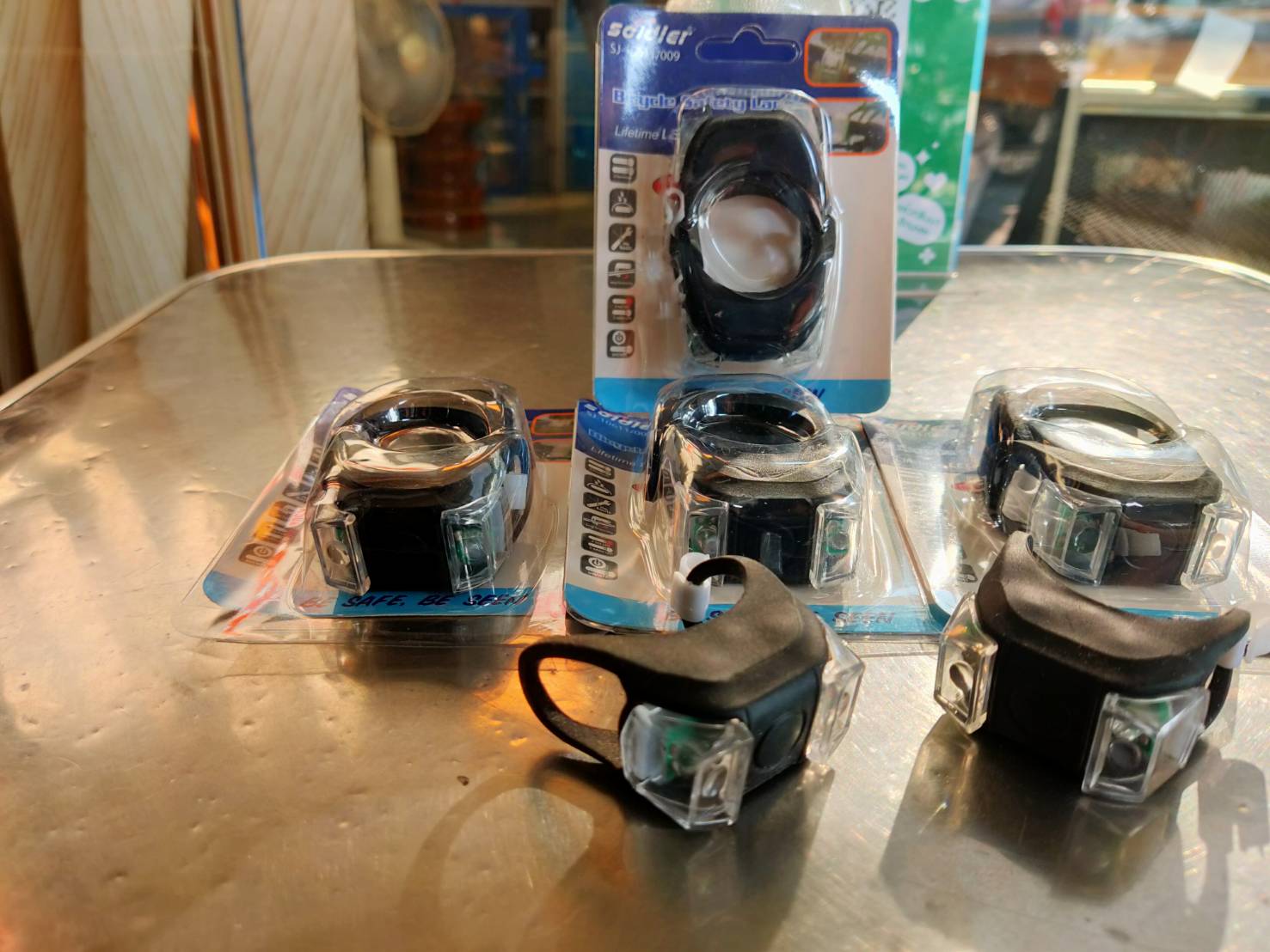 Soldier ชุดไฟจักรยานซิลิโคน 2 ดวง 3 โหมด – ไฟหน้าและไฟหลังเพื่อความปลอดภัยในการปั่น