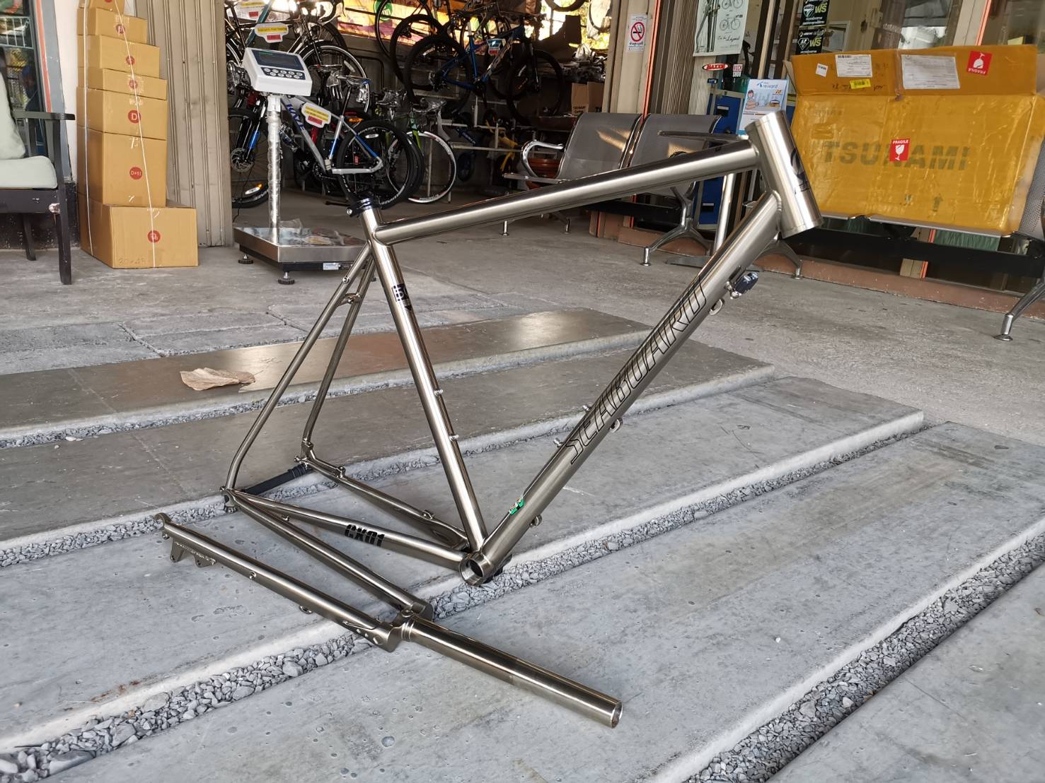 เฟรมเซ็ต เฟรมทัวร์ริ่ง SEABOARD Chromoly 4130 สี Chrome 700C Classic Cyclocross Cr-mo Frameset Disc Brake 4130