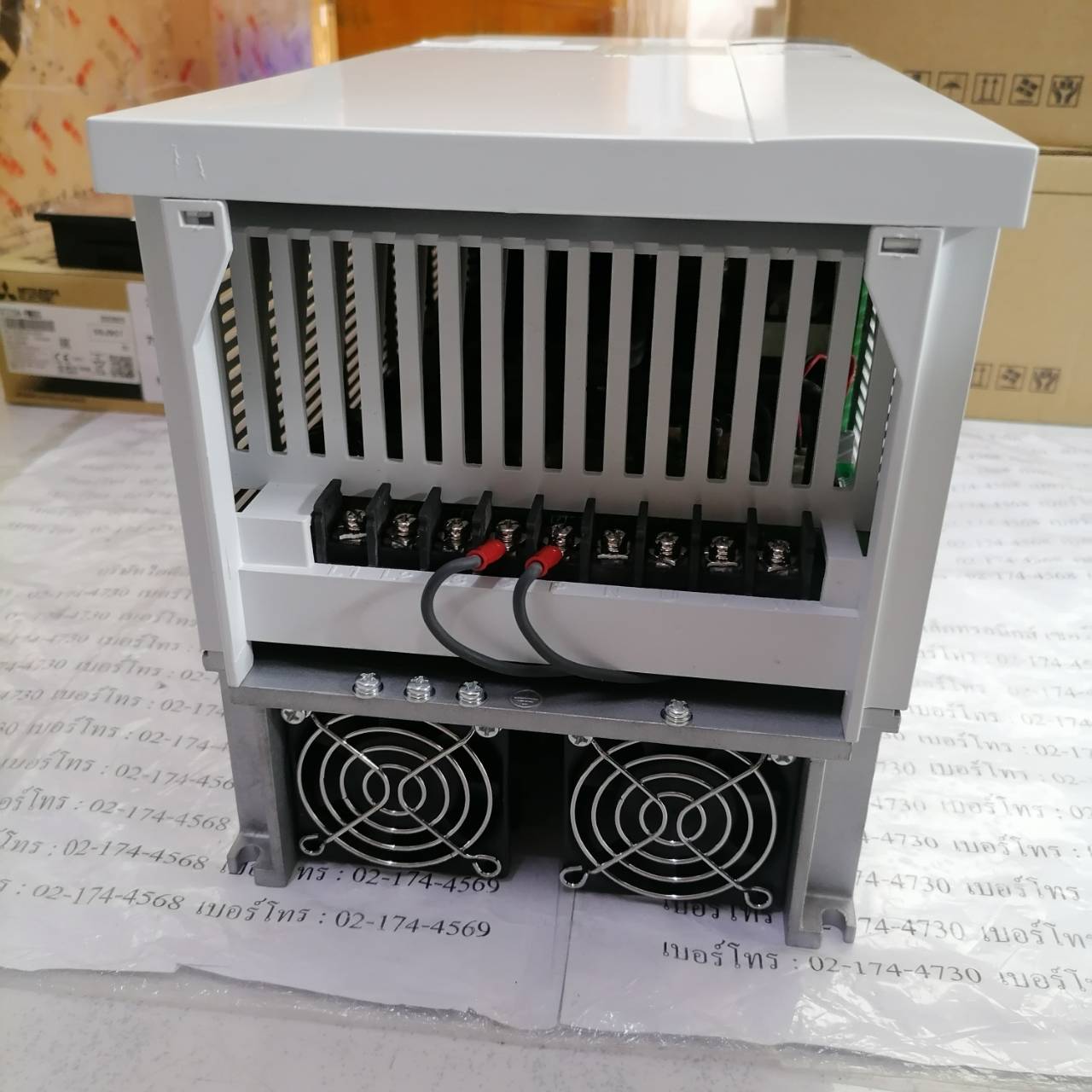 SERVO DRIVE " MITSUBISHI " รุ่น MR-J2S-700B