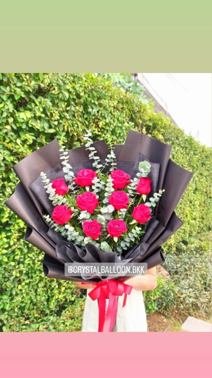 ช่อดอกกุหลาบแดง แสดงความยินดี นำเข้า คัด Size ช่อ 8-10 ดอก พร้อมตกแต่ง สามารถเปลี่ยนสีได้