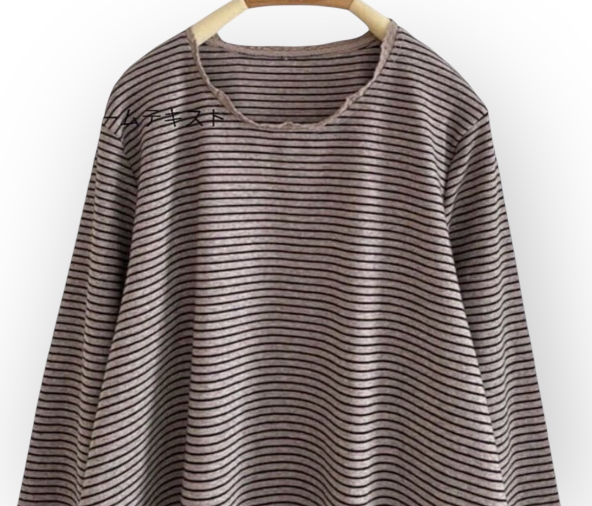 เสื้อยืดเนื้อนุ่มแต่งชายระบาย