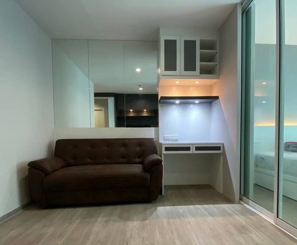 ให้เช่าคอนโดรีเจ้นท์โฮม บางซ่อน 28 ตึก B ชั้น 19 ห้อง 28 ตร.ม.วิวสระ เฟอร์ครบ มีเครื่องซักผ้า ใกล้ MRT บางซ่อน