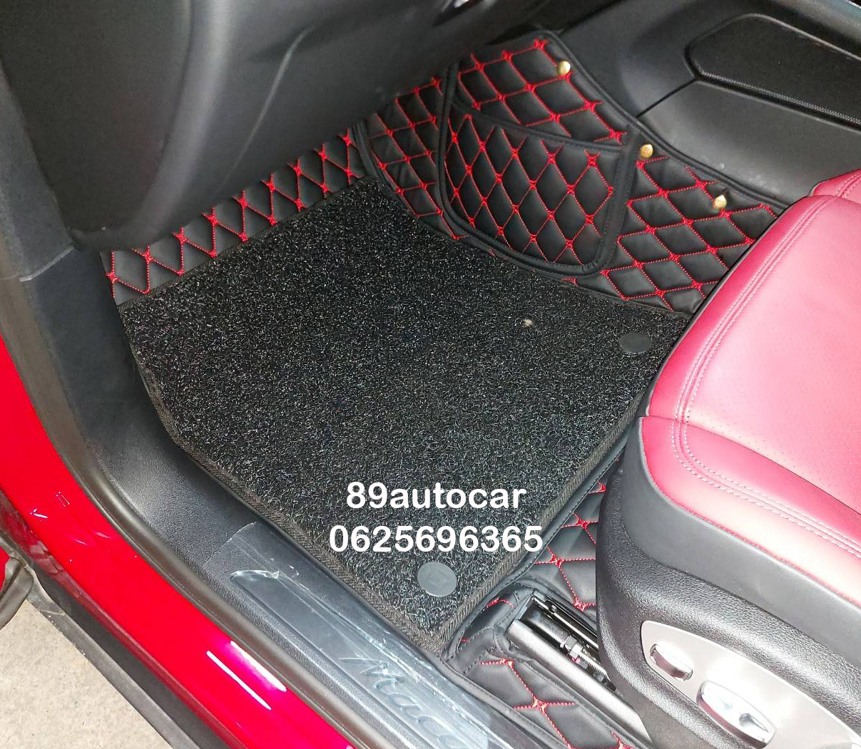 พรมรถยนต์ Porsche Macan 2022 สีดำด้ายแดง + พรมไวนิลดักฝุ่นสีดำ เข้ารูป