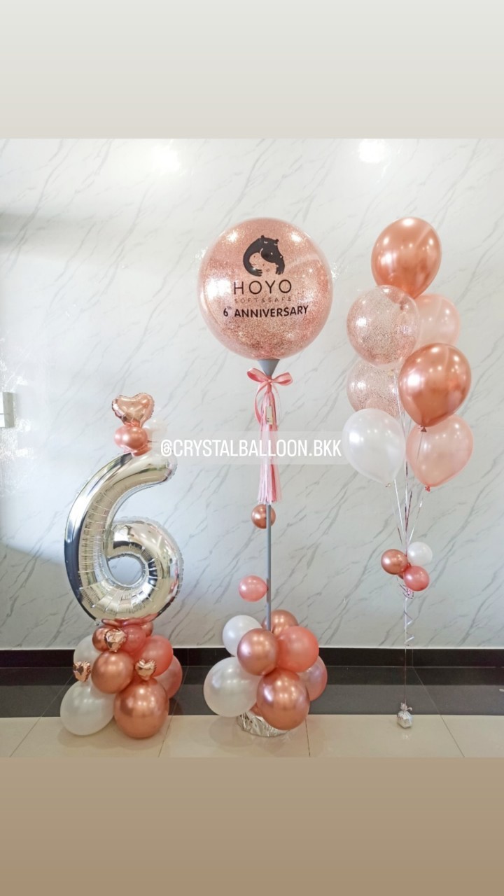 ลูกโป่ง Anniversary เสาลูกโป่ง Bubble ขนาด 36" กลิตเตอร์สีโรสโกล 1 เสา พร้อม ฟอยล์ตัวเลข ขนาด 40" ตั้งฐาน 1 ชิ้น พร้อม ช่อลูกโป่ง ช่อ 7 ลูก 1 ช่อ พร้อมตกแต่ง สามารถเปลี่ยนสีลูกโป่ง/เปลี่ยนข้อความ/เปลี่ยนสี-ฟอยล์ตัวเลขได้