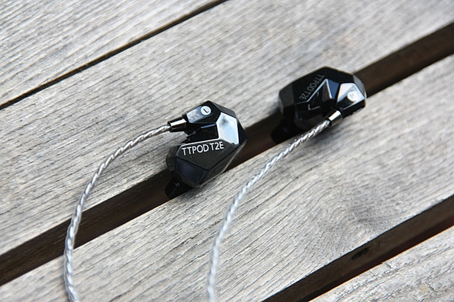 ขาย หูฟัง TTPOD T2E หูฟัง3 Driver (2BA 1Dynamic) สายชุบเงิน รุ่นเบสหนัก - สีม่วงใส