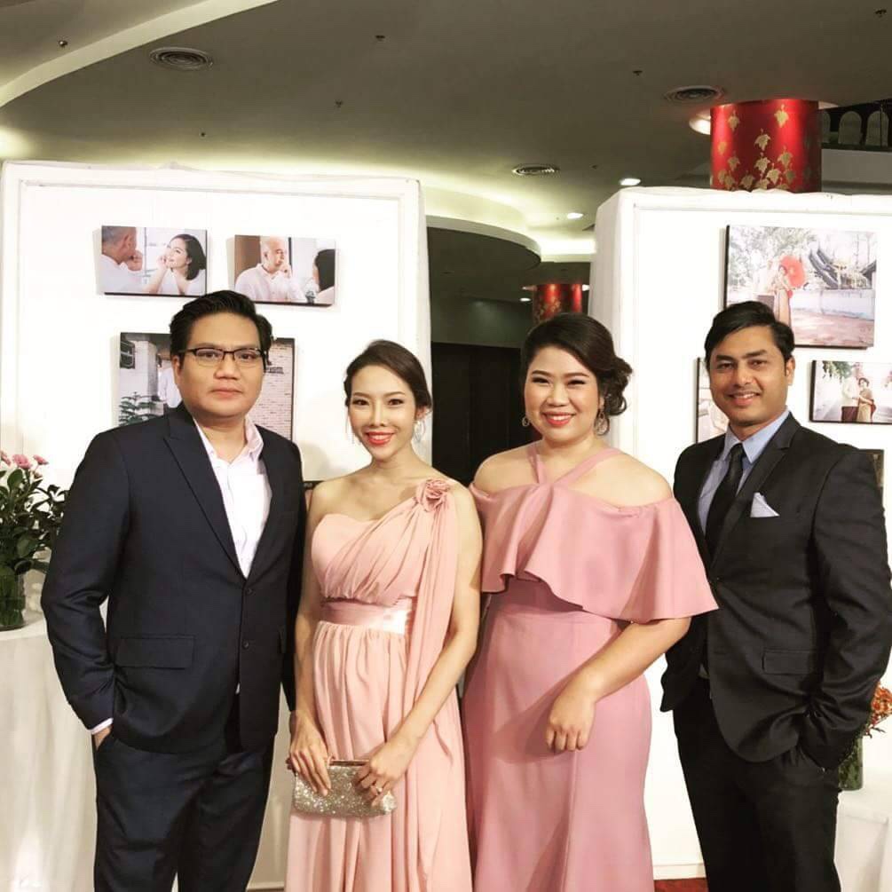 พร้อมเช่า ชุดราตรีสั้น สำหรับสาวอวบ ปาดไหล่ สีชมพู Nude กระโปรงระบายสวย