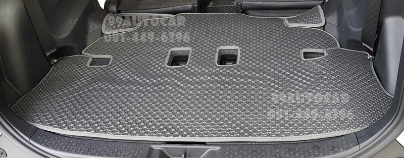 ผ้ายางปูพื้นรถยนต์ Toyota Sienta จิ๊กซอร์สีดำขอบเทา
