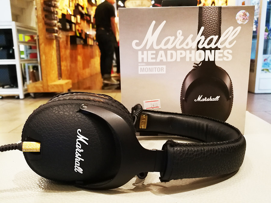 Marshall Monitor หูฟัง Fullsize ระดับหรูเหมาะสำหรับเล่นดนตรี ฟังเพลง พร้อมไมค์ใช้กับสมาร์ทโฟน