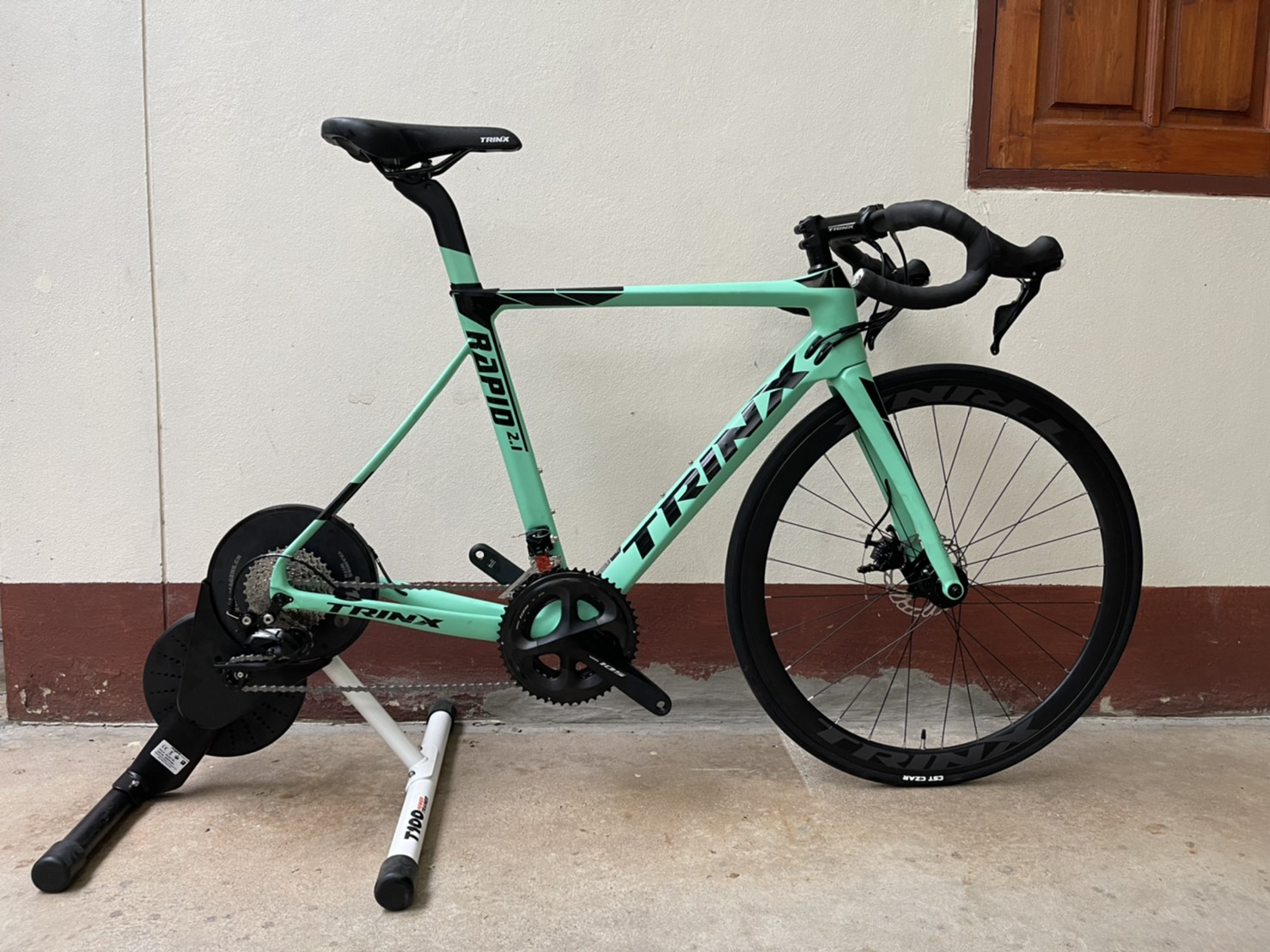 จักรยานเสือหมอบ TRINX RAPID 2.1 DISC Road bike Carbon, 2*11 speed 105 SHIMANO ล้อ 700C, 2020 (ดิสสาย)