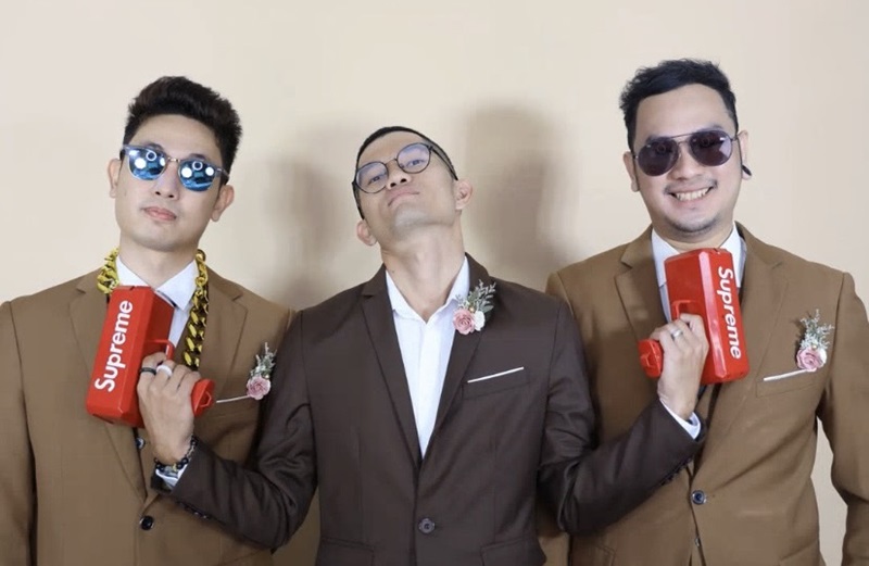 พร้อมเช่า ชุดสูทชาย สีน้ำตาล คลาสสิก รุ่นกระดุมเดียว (พร้อมเสื้อกั๊ก)