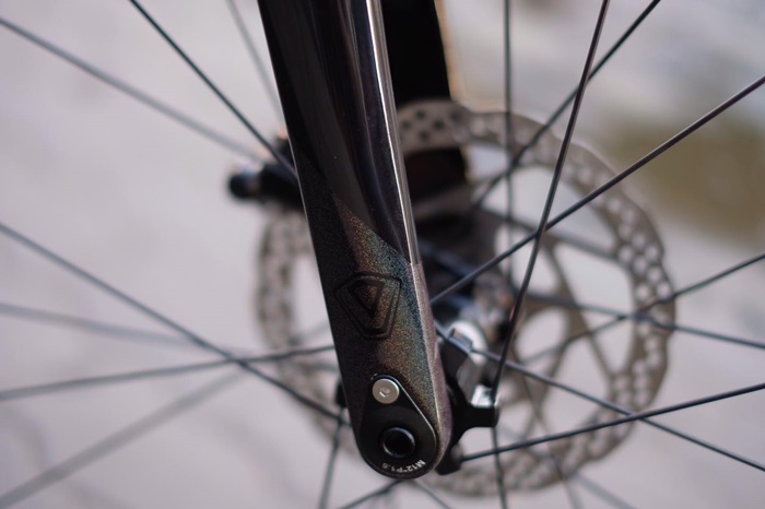 จักรยานเสือหมอบ JAVA VESUVIO DISC SHIMANO 105 R7120 24speed ดิสน้ำมัน เต็มกรุ๊ป! ตัวเฟรมคาร์บอนทรง All around รองรับมาตฐาน UCI