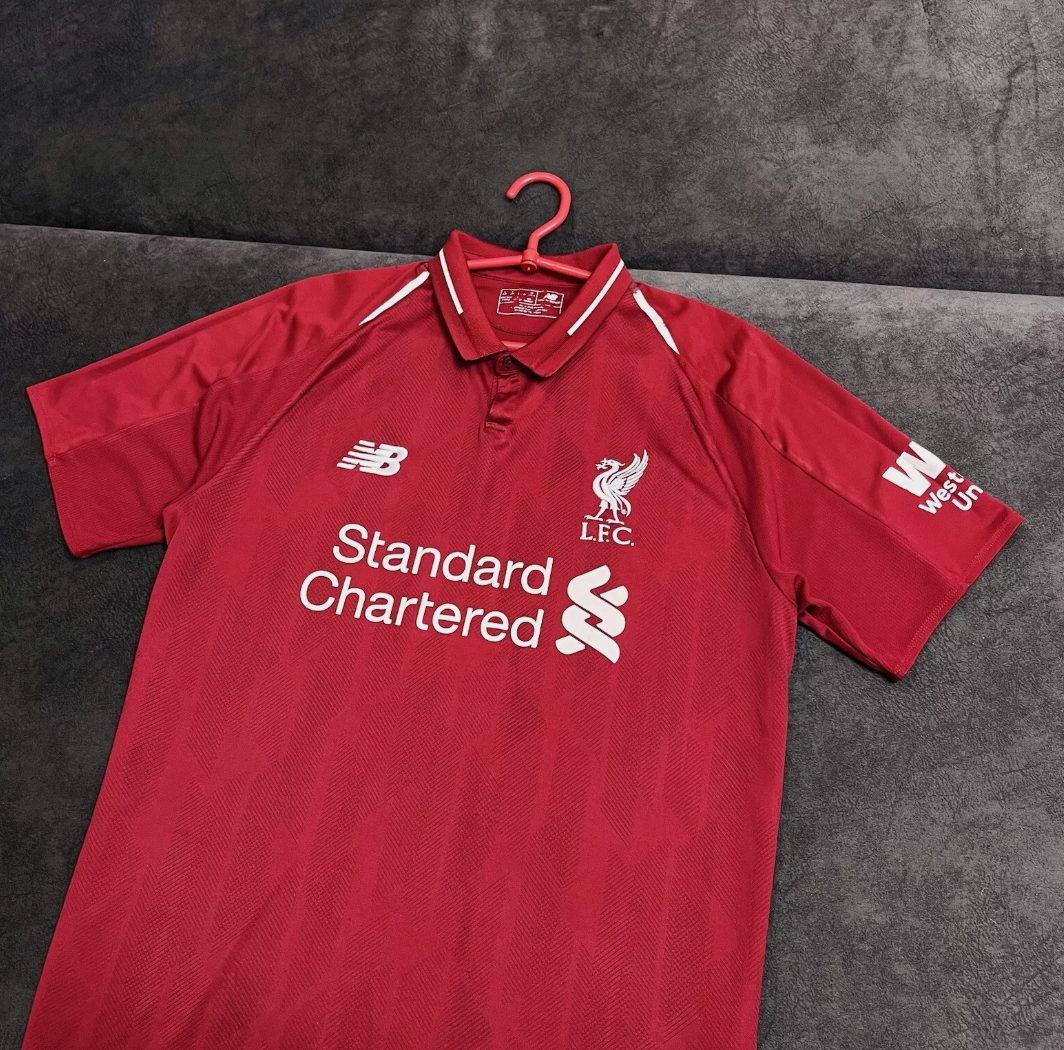 Liverpool 2018/19 Home Jersey เสื้อบอลย้อนยุค เสื้อลิเวอร์พูลย้อนยุค Newbalance