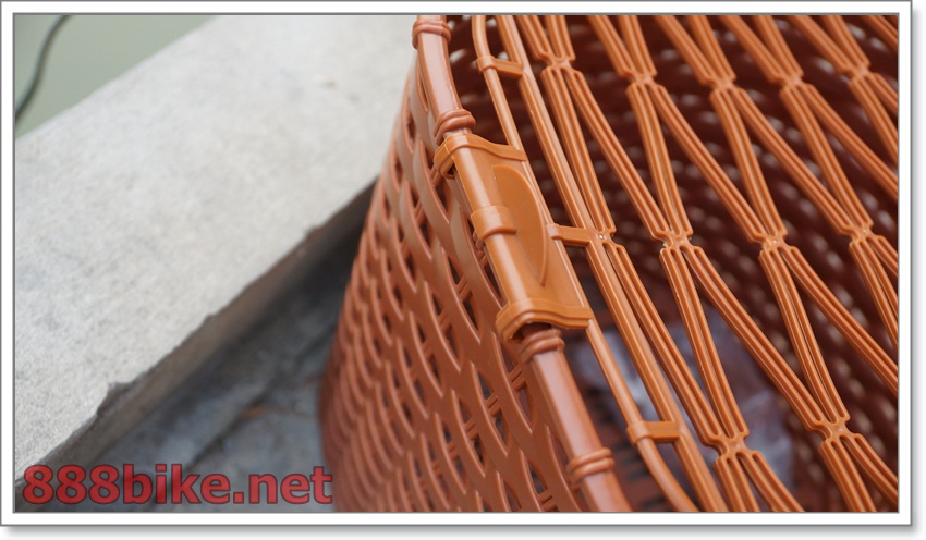 ตะกร้าจักรยาน BAKET04 สไตล์หวายเทียม พร้อมฝาปิด.มีแบบนูน ตะกร้าพลาสติก