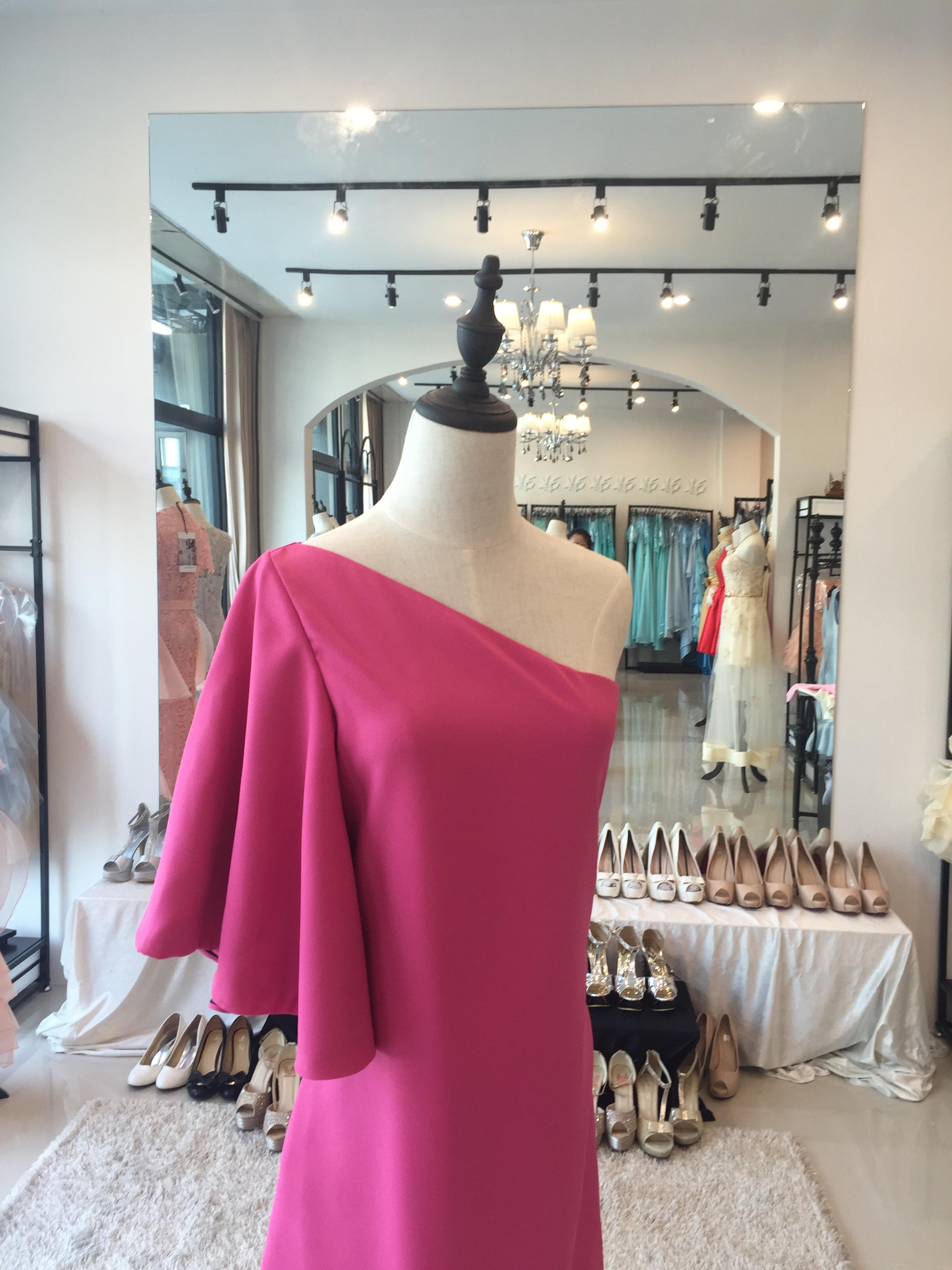 พร้อมส่ง ชุดออกงาน แบบเรียบหรู ปาดไหล่ สีชมพู บานเย็น ใส่ได้ทั้งงานเช้า งานเย็น