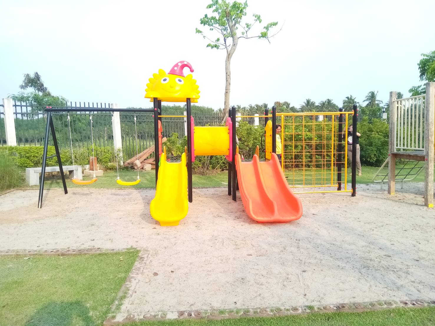 เครื่องเล่นสนาม-ชุด-ปีนป่ายชิงช้าสไลด์