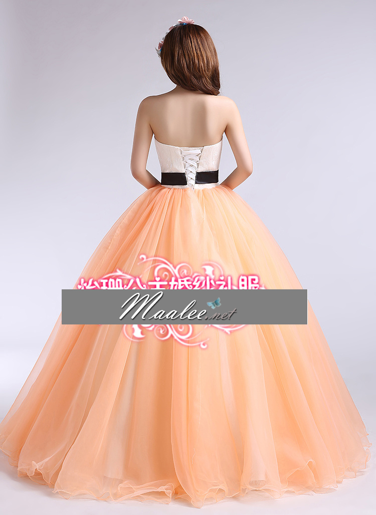 พร้อมเช่า ชุดแฟนซี ชุดราตรี เกาะอก สีส้ม ขาว แต่งดอกไม้ ผ่า V โปร่งกลางอก