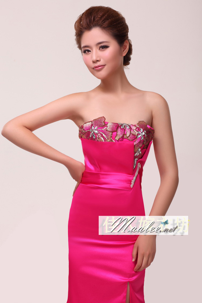 พร้อมเช่า ชุดราตรียาว สีชมพู Hot Pink เกาะอกลูกไม้ปัก ทรงหางปลา ผ้าซาติน