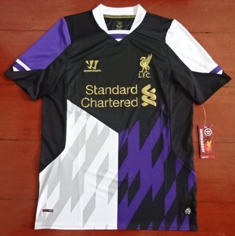 เสื้อฟุตบอล ทีมสโมสรลิเวอร์พูล ชุดเยือน 2013/14 ใหม่ M-Size / LIVERPOOL Football Shirt Away Kit 2013/14 Jersey NEW M-Size