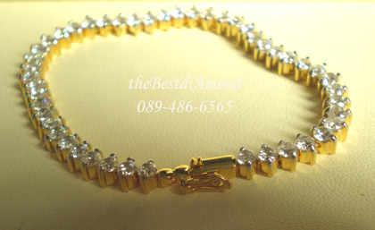 CL009+++สร้อยข้อมือเพชรรอบวงแบบหนามเตย 2 จุด+++เรียบ หรูหรา โชว์เพชรสุดๆๆ ดูดีมีระดับมาก อยู่ได้นานไม่ล้าสมัย งานเรียบร้อยมากๆๆๆ