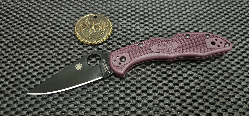 Spyderco Delica 4 Lightweight Lockback Knife Burgundy FRN(Sprint Run )