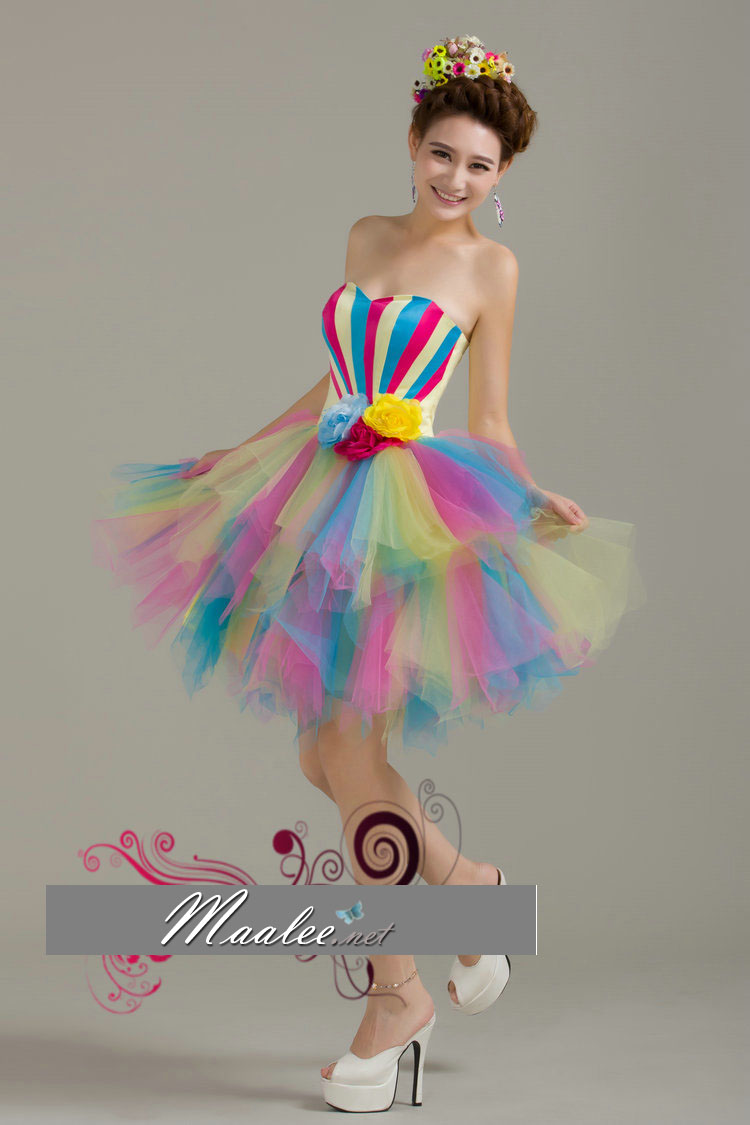 พร้อมเช่า ชุดแฟนซี เกาะอก ชุดราตรีสั้น สายรุ้ง Rainbow น่ารักมากมาย กระโปรงสีสวย