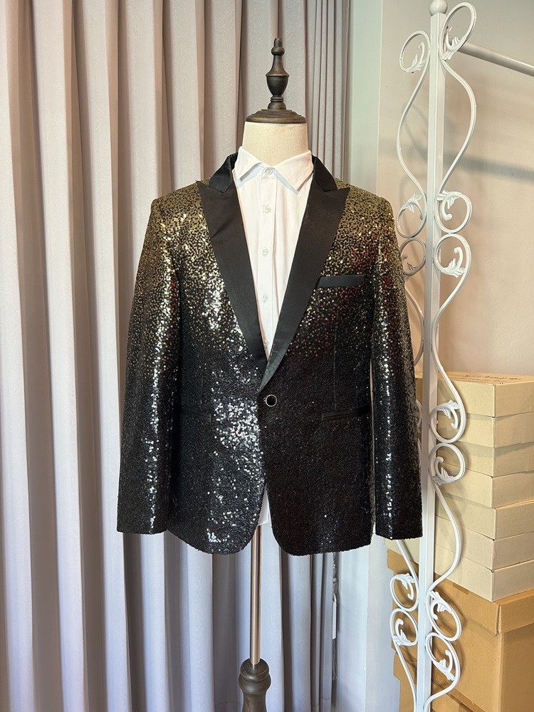 พร้อมเช่า เสื้อสูทชาย สูทแฟชั่น สูทกลิตเตอร์ ไล่สี สีทองดำ