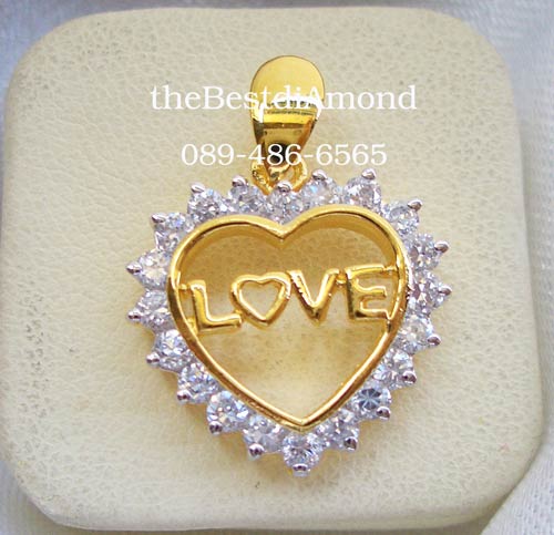 ==+BP424+++จี้ My Heart My Love++จี้สุดหรู น่ารักมากๆๆ ใช้เพชรรอบเลยค่ะ ตรงกลางทำเก๋ด้วยคำว่า Love อยู่ในกรอบหัวใจ น่ารักสุดๆๆ ใส่แล้วระยิบระยับ