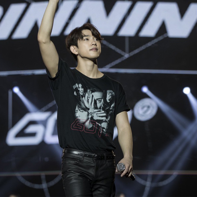 เสื้อยืด (T-Shirt) GOT7 2019 WORLD TOUR KEEP SPINNING (ver.4)