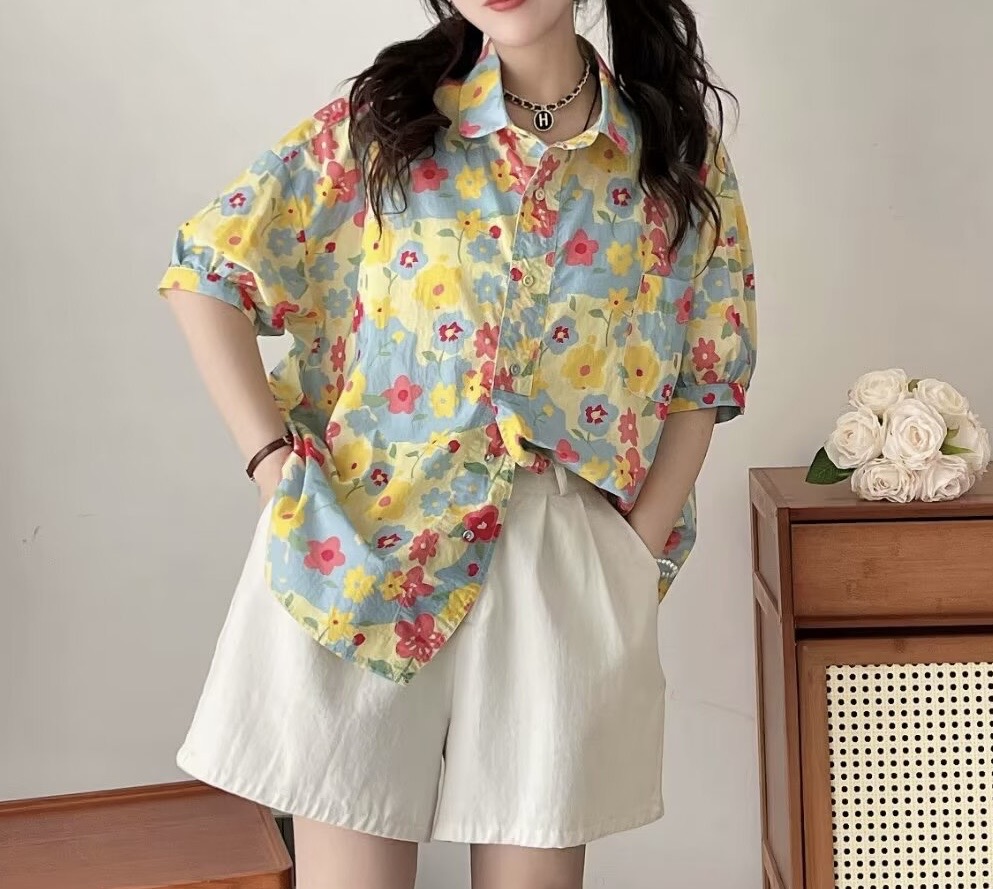 เสื้อผ้าฝ้ายลายดอกไม้แต่งกระเป๋า