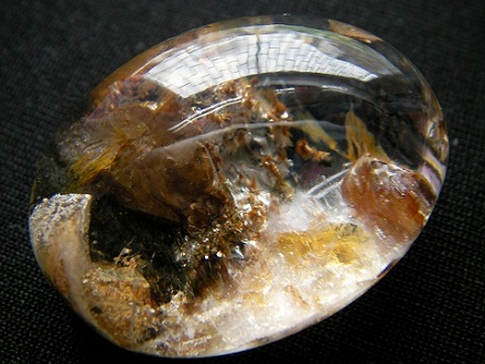 QU0014 แก้วเข้าแก้ว ปวกสามกษัตริย์ บ่อกำเนิดเกิดแก้วขนเหล็กภายใน ก้นแก้วเปิดให้เห็นแก้วแทงขึ้นเข้าเนื้อแก้วด้านบน ขนาด 22.07x28.42x13.21mm นน. 57.2.