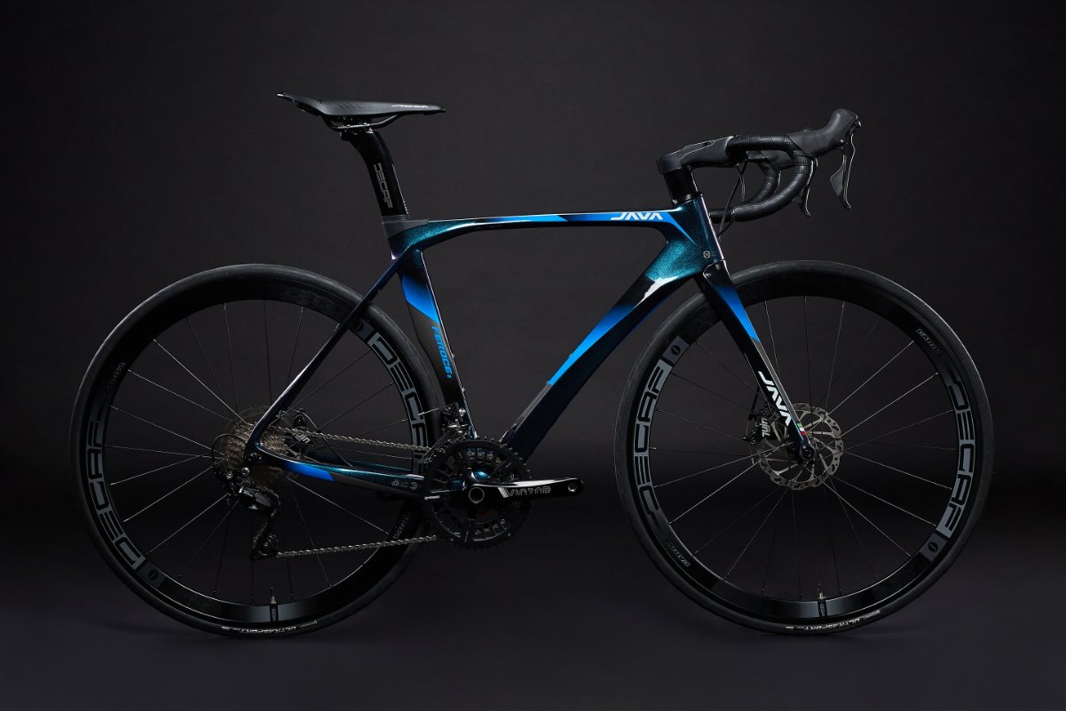 จักรยานเสือหมอบ JAVA FEROCE DISC มีดิสเบรค ดิสน้ำมัน เฟรม Carbon / ชุดขับ "105 Mix" 22speeds 2019