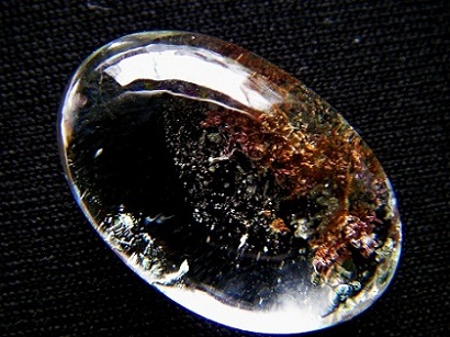 QU0031 แก้วหาดทรายทอง ปลวกแดง ปูลาด ดังชายหาดริมทะเล สวยแก้วใสวงรี ทำหัวแหวนเรียบง่ายสวยสไตล์โป่งข่าม ขนาดแก้ว 13.38x20.31x7.58 มม. น้ำหนัก 13.96 ct.