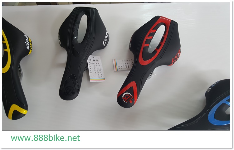 เบาะจักรยาน LSITE SADDLE Motion Lsite Affordable