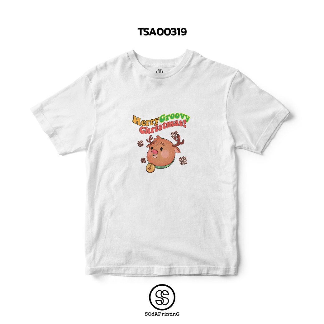 เสื้อยืด พิมพ์ลาย Merry Groovy Christmas สีขาว รหัส TSA00319 #เสื้อ #เสื้อยืด