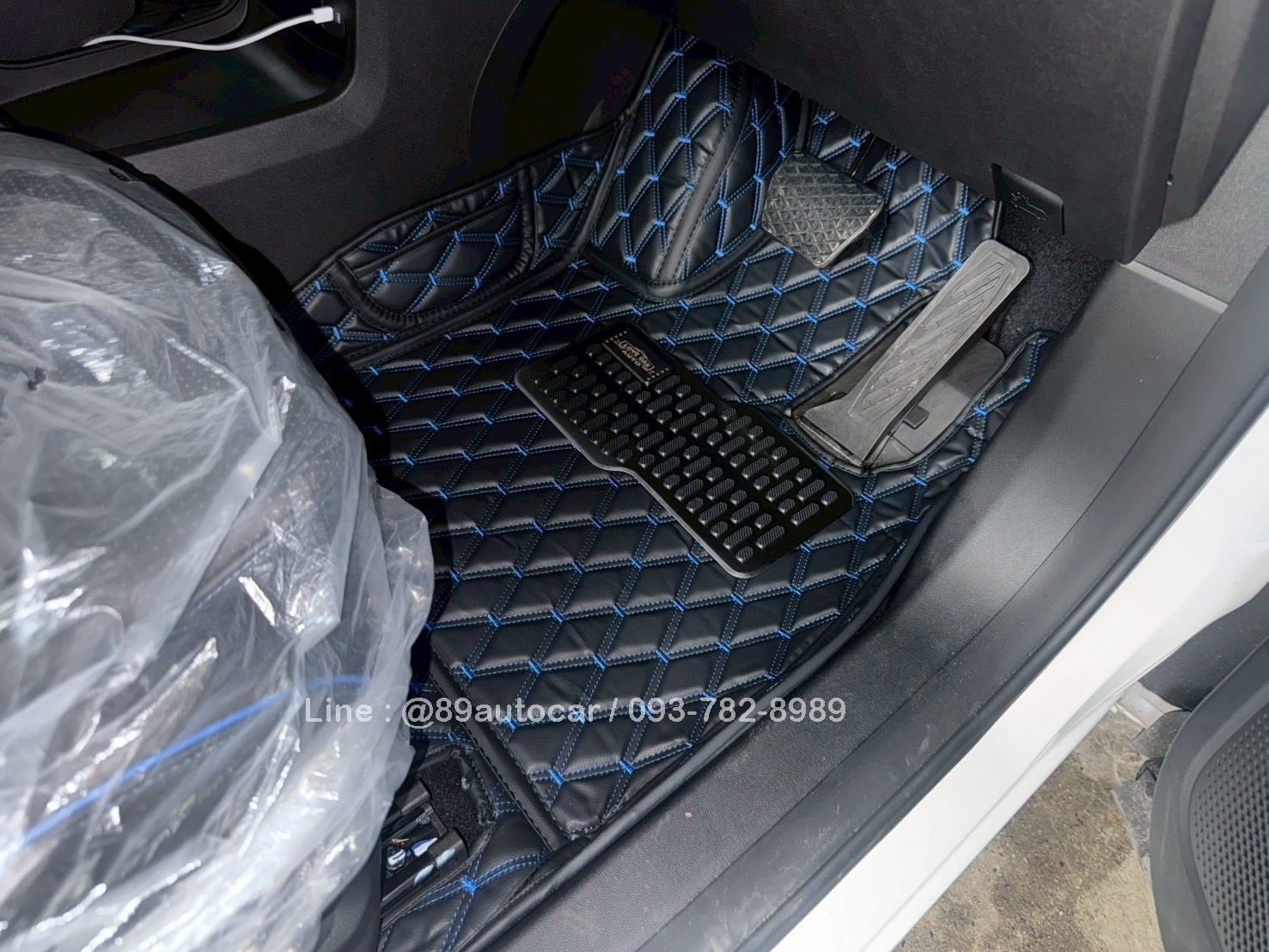 พรมรถยนต์ Jaecoo J5 EV ปูพรมVVIP ด้ายคู่ สีดำด้ายน้ำเงิน เต็มคัน
