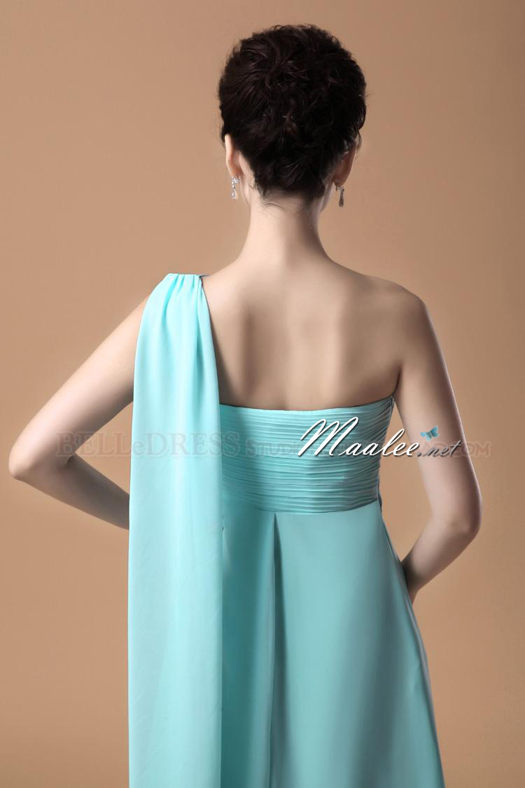 พร้อมเช่า ชุดราตรียาว เกาะอก ไหล่เดียว อกอัดพลีท ทิ้งชายด้านหลัง สีฟ้า